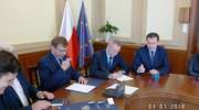 Podpisanie umowy z Wojewodą na budowę ul. Karola Małłka w Pasymiu