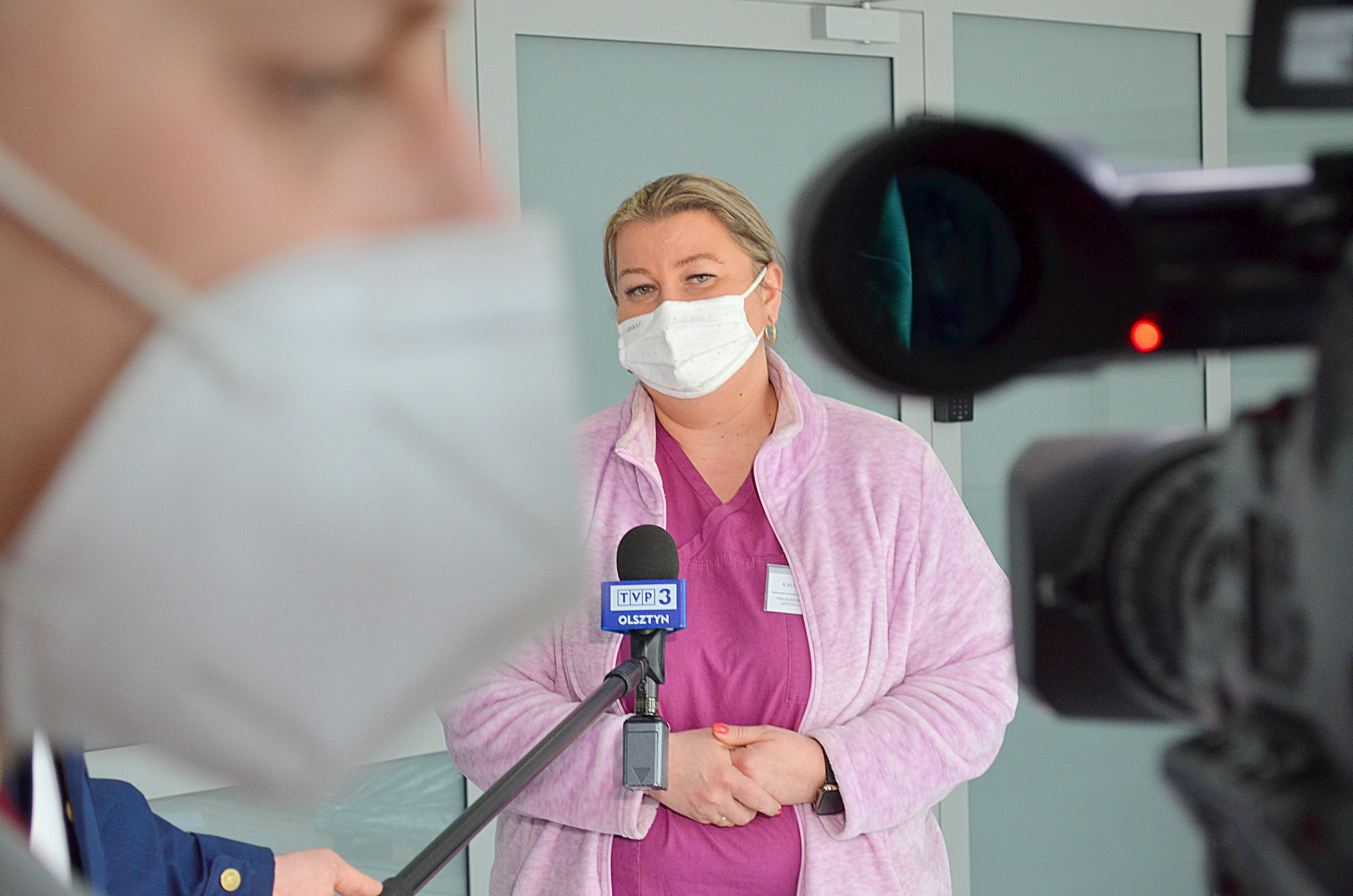 Na zdjęciu Anna Kalinowska pielęgniarka koordynująca w Szpitalu Tymczasowym w Szczytnie.