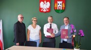 Podpisano umowy na przebudowę dróg gminnych w miejscowości Kucbork oraz Łysak-Zabiele