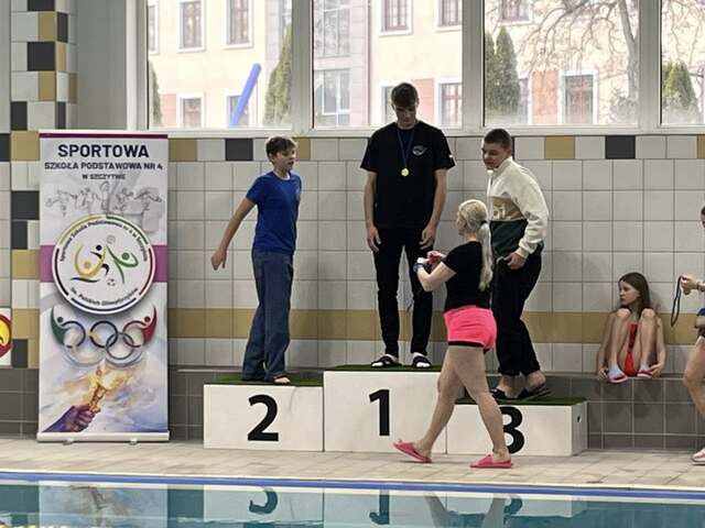 Pływacy z naszej szkoły