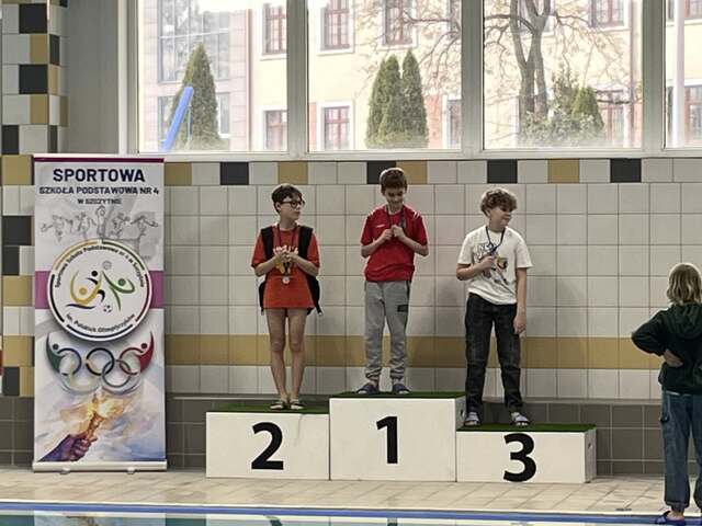 Pływacy z naszej szkoły