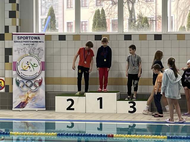 Pływacy z naszej szkoły