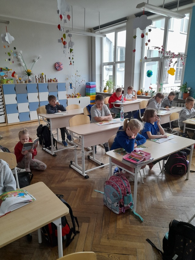 „ZACZYTANA CZWÓRKA- WOLNOŚĆ WYOBRAŹNI”