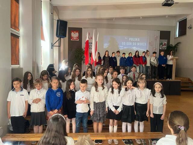 Uroczysty apel z okazji uchwalenia Konstytucji 3 Maja