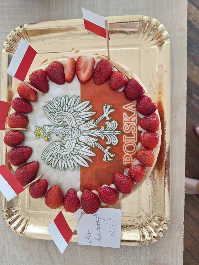 Uroczysty apel z okazji uchwalenia Konstytucji 3 Maja