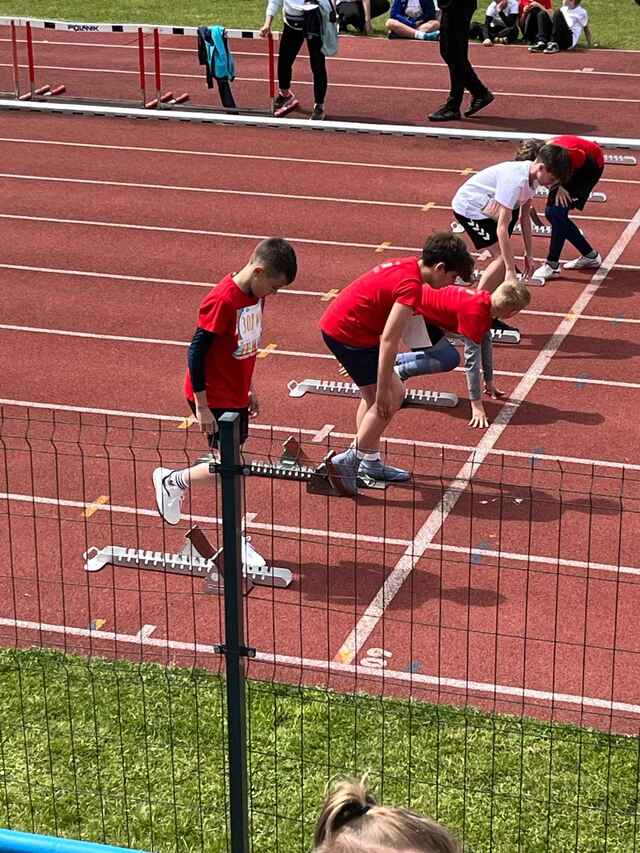 Nasi uczniowie na zawodach lekkoatletycznych!