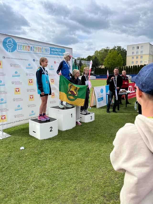 Nasi uczniowie na zawodach lekkoatletycznych!