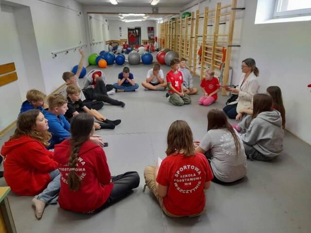 Klasa 5c w świecie książek: Realizacja Narodowego Programu Rozwoju Czytelnictwa