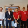 Młodzi ratownicy na wizycie u burmistrza